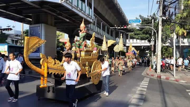 สุดอลังการ!!พาเหรดโรงเรียนชายล้วนชื่อดังย่านเอกมัย!!เท่ๆทั้งนั้น