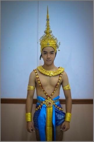 สุดอลังการ!!พาเหรดโรงเรียนชายล้วนชื่อดังย่านเอกมัย!!เท่ๆทั้งนั้น
