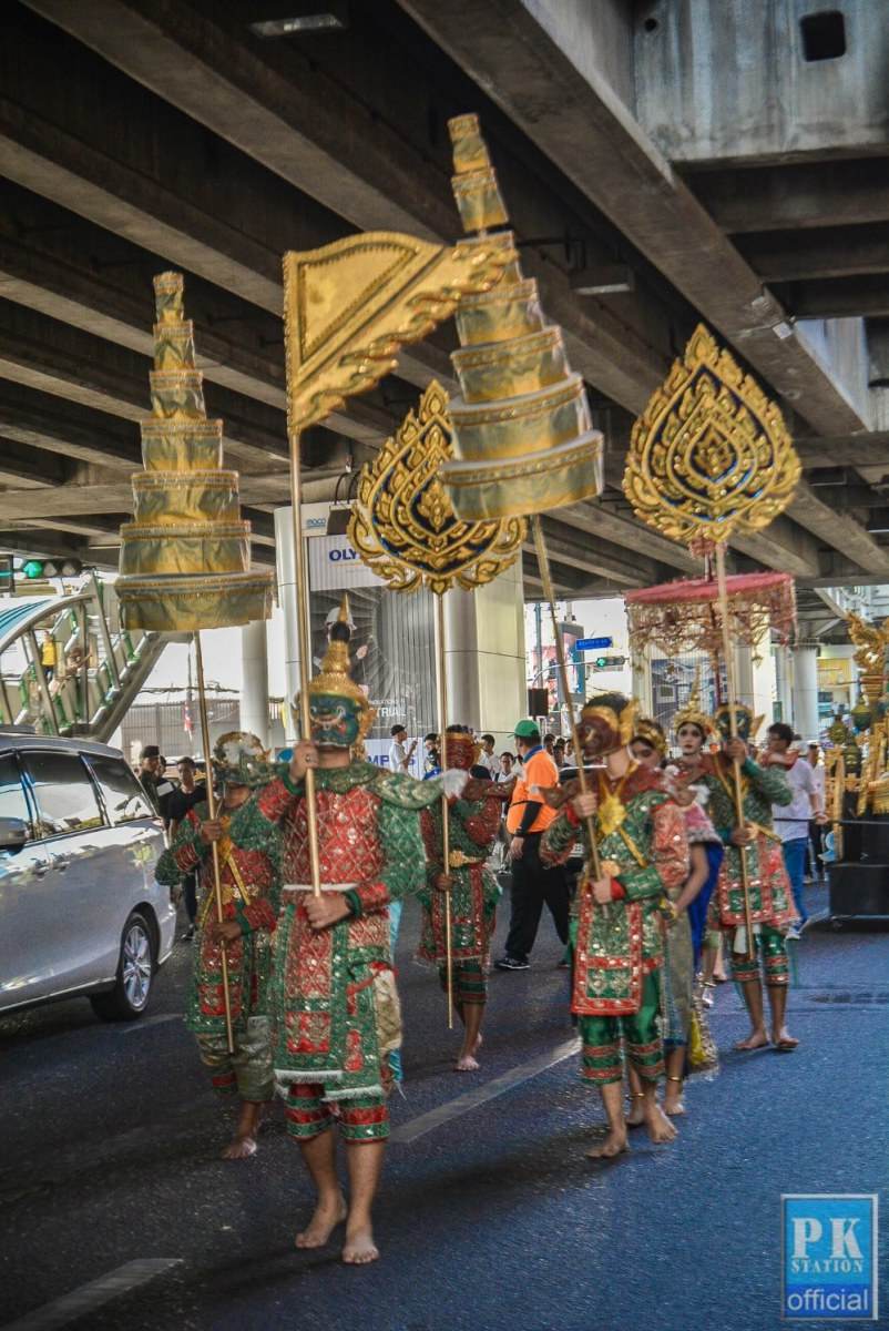 สุดอลังการ!!พาเหรดโรงเรียนชายล้วนชื่อดังย่านเอกมัย!!เท่ๆทั้งนั้น