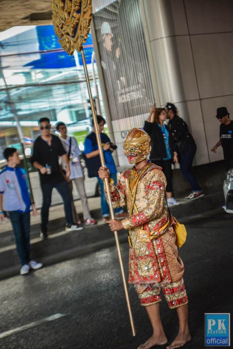 สุดอลังการ!!พาเหรดโรงเรียนชายล้วนชื่อดังย่านเอกมัย!!เท่ๆทั้งนั้น