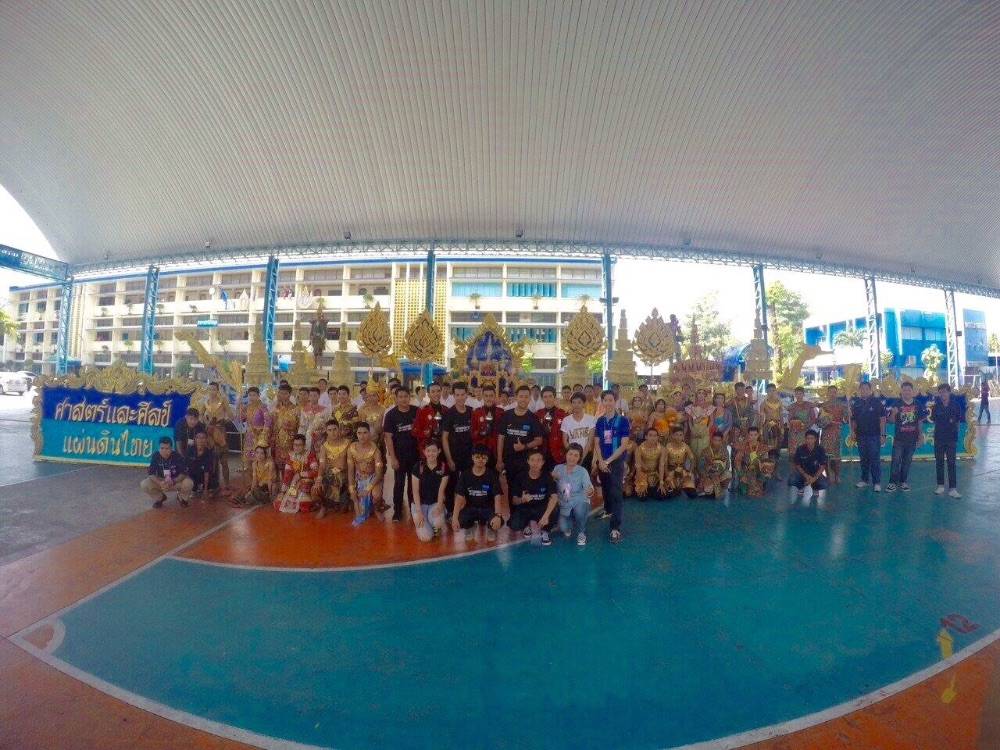 สุดอลังการ!!พาเหรดโรงเรียนชายล้วนชื่อดังย่านเอกมัย!!เท่ๆทั้งนั้น