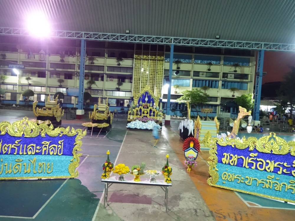 สุดอลังการ!!พาเหรดโรงเรียนชายล้วนชื่อดังย่านเอกมัย!!เท่ๆทั้งนั้น