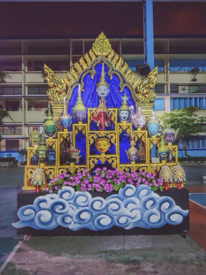 สุดอลังการ!!พาเหรดโรงเรียนชายล้วนชื่อดังย่านเอกมัย!!เท่ๆทั้งนั้น