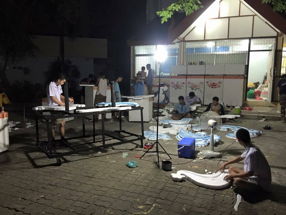 สุดอลังการ!!พาเหรดโรงเรียนชายล้วนชื่อดังย่านเอกมัย!!เท่ๆทั้งนั้น