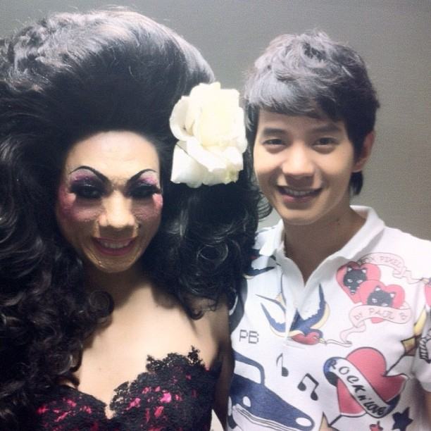 "ไข่มุก ซุปตาร์ (หน้าผี)" นางโชว์คิวทอง..ชีวิตนางดี๊ดี!!