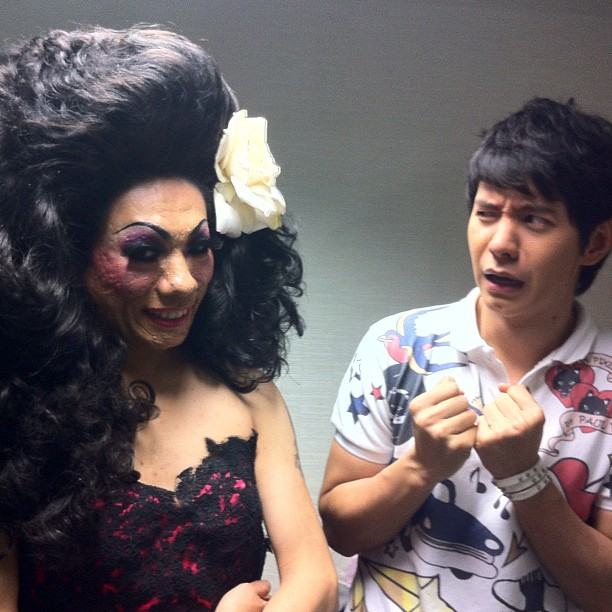 "ไข่มุก ซุปตาร์ (หน้าผี)" นางโชว์คิวทอง..ชีวิตนางดี๊ดี!!