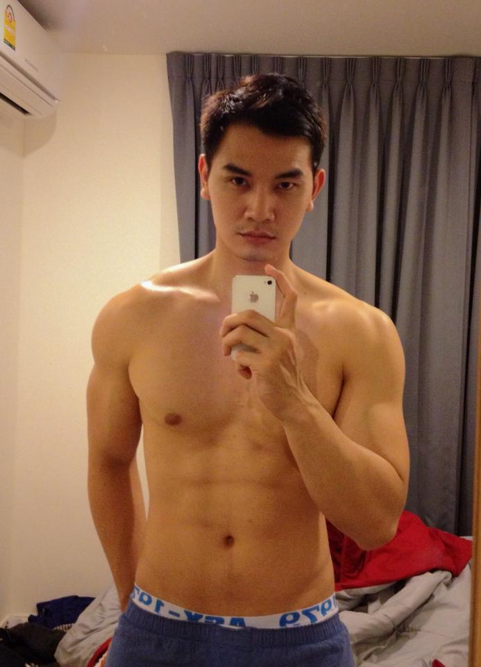 หนุ่มแซ่บน่าเลีย03