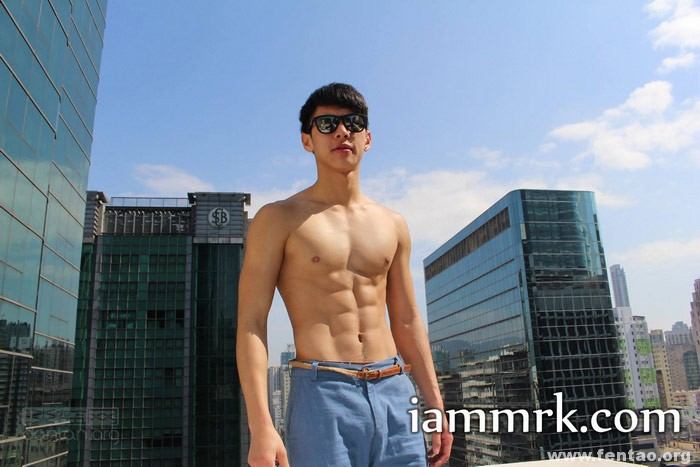 ถอดโชว์เรือนร่าง 958