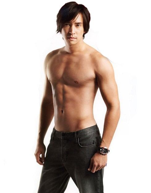 หลุยส์ สก็อต ....แมนๆ  เทห์ๆ