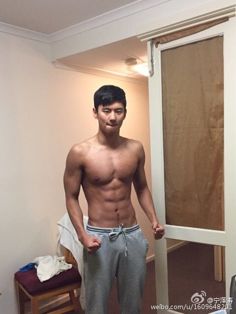 Ning ze tao หน้าตาดี กีฬาเด่น ขี้เล่น รักสัตว์