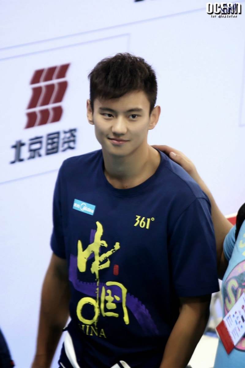 Ning ze tao หน้าตาดี กีฬาเด่น ขี้เล่น รักสัตว์