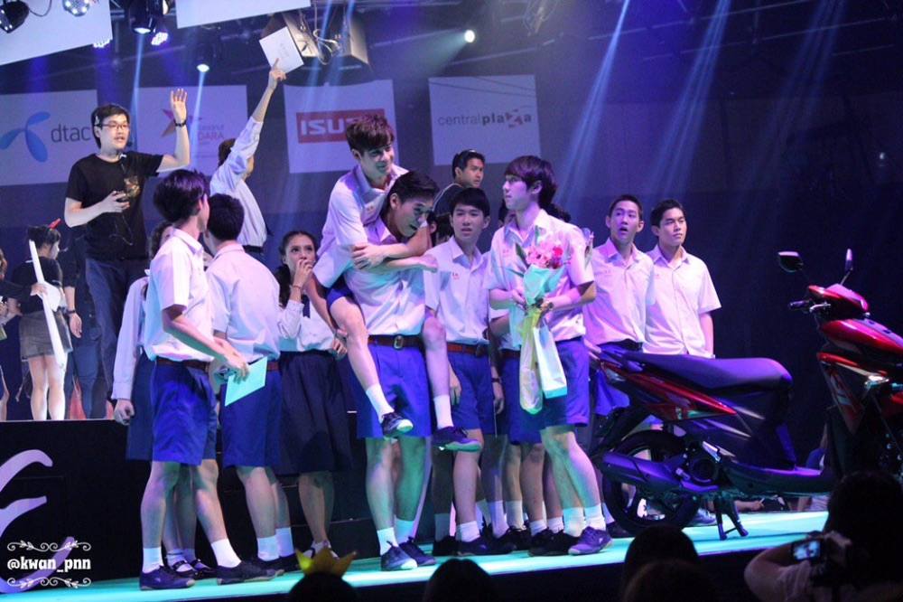 เงินกะออกัสคือ"เอิ้นกะพีท"ตลอดไป