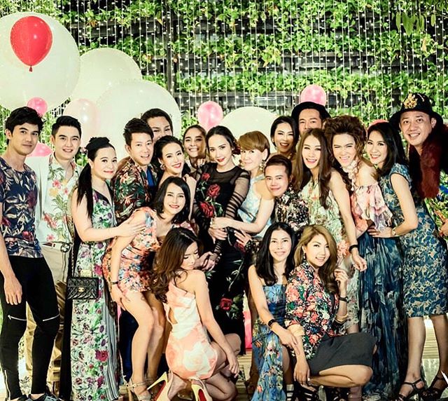 อั้ม พัชราภา สวย เจิด คลาสซี่ @Birthday Party Flowers Theme