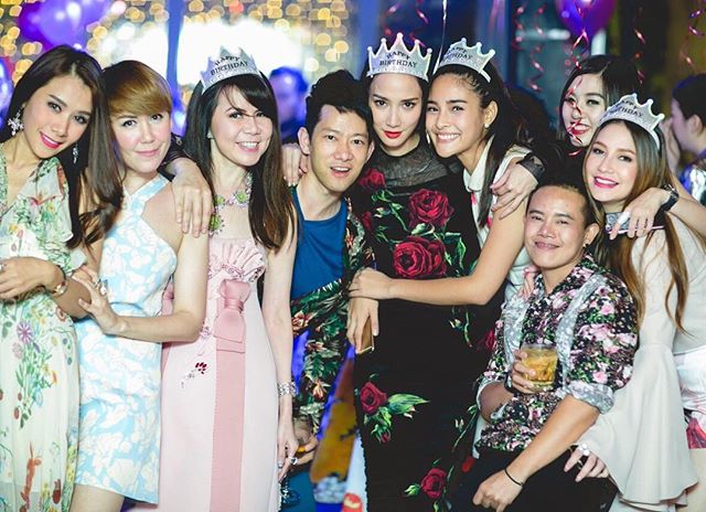 อั้ม พัชราภา สวย เจิด คลาสซี่ @Birthday Party Flowers Theme