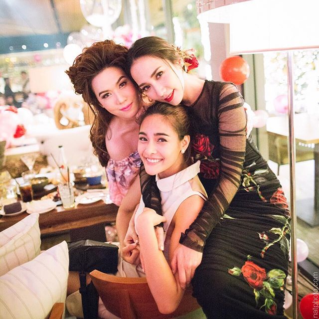 อั้ม พัชราภา สวย เจิด คลาสซี่ @Birthday Party Flowers Theme
