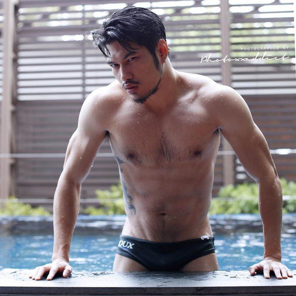 อืมอ่าาาเลีย