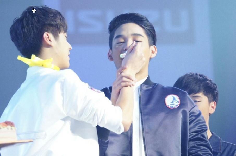 You ป้อน I ... I ป้อน You ...LoveSicK