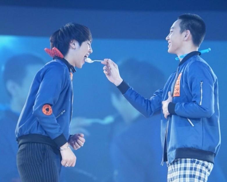 You ป้อน I ... I ป้อน You ...LoveSicK