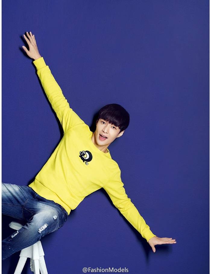 Lay (Exo) @ L'Officiel Hommes China December 2015
