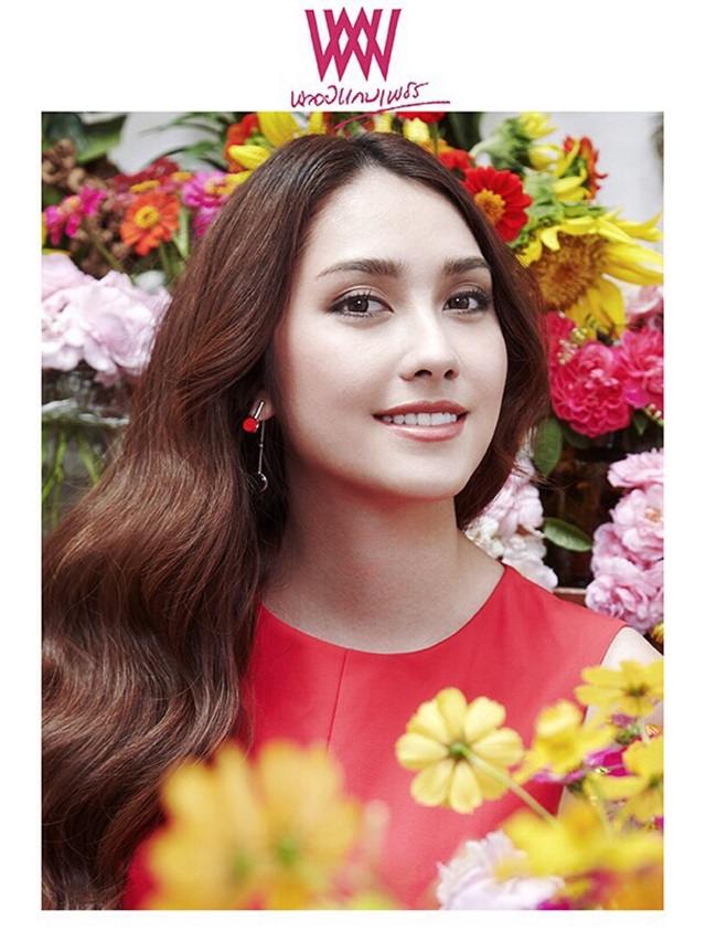 ฮาน่า ลีวิส @ พลอยแกมเพชร vol.24 no.574 December 2015