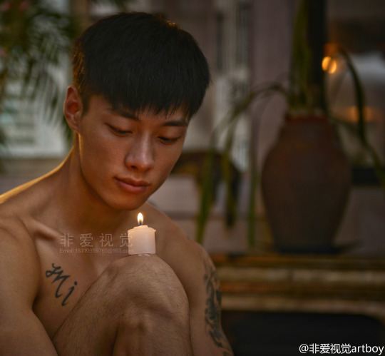 ถอดโชว์เรือนร่าง 987