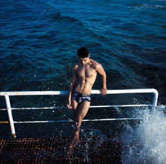 ถอดโชว์เรือนร่าง 991