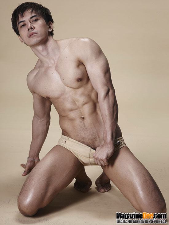 หนุ่มหน้าท้องเนียน