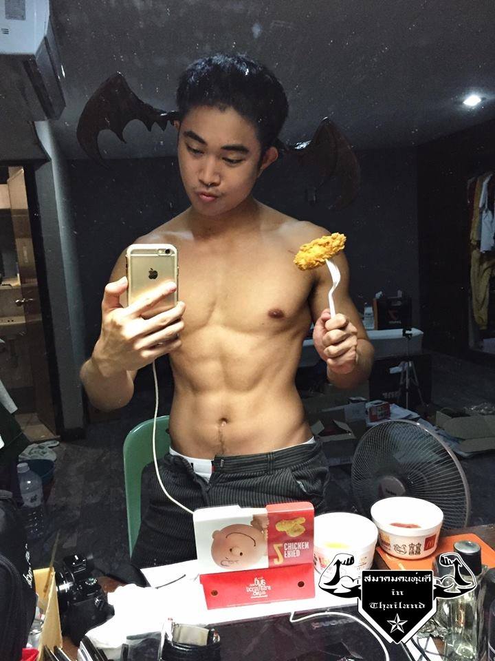 กระหน่ำเลีย