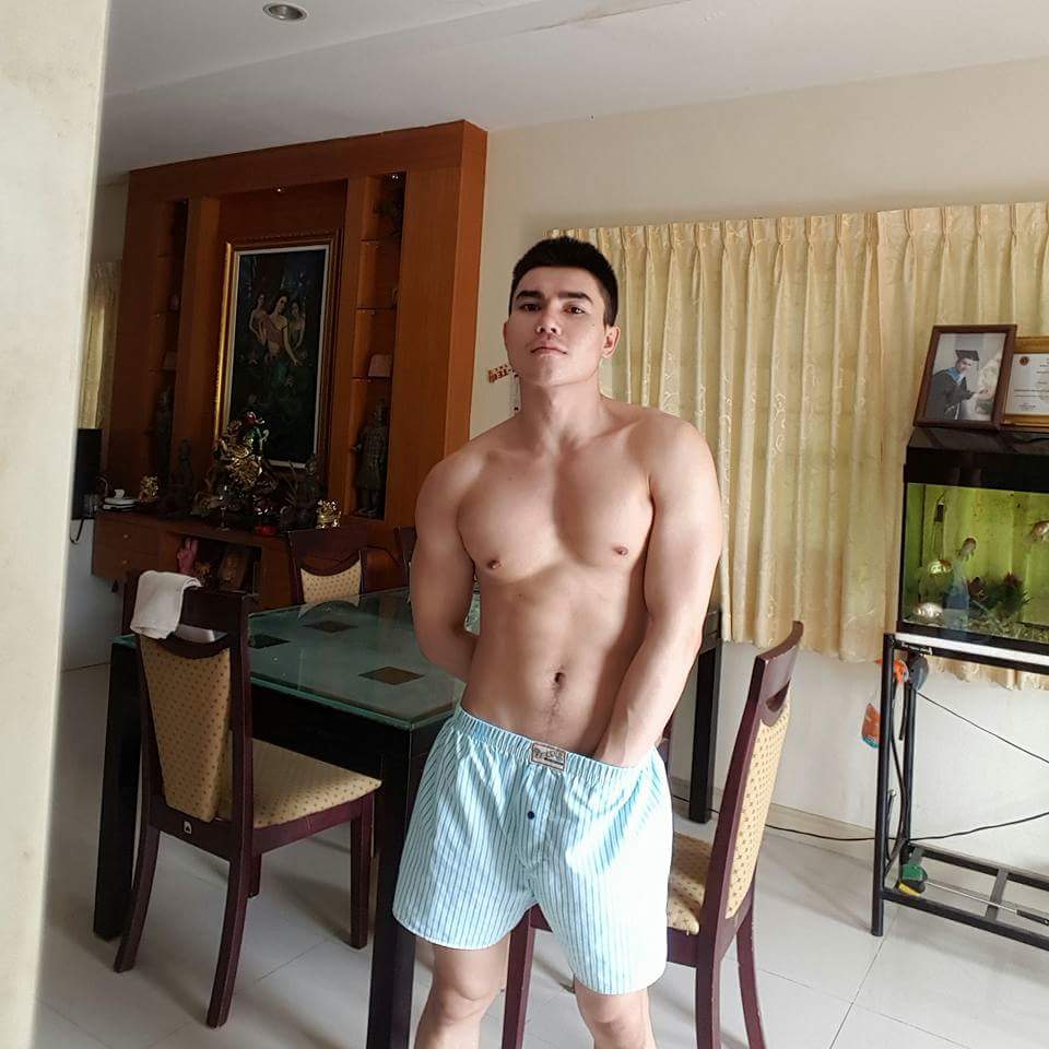 กระหน่ำเลีย