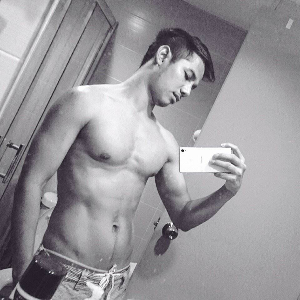 กระหน่ำเลีย