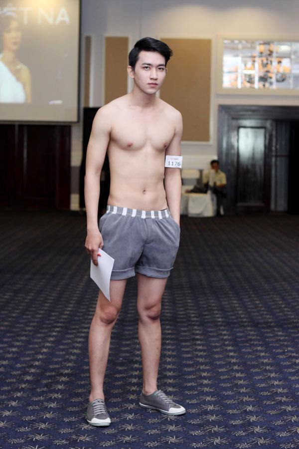 ซูมภาพให้ชัดเจน..หล่อน่ากินทั้งนั้น
