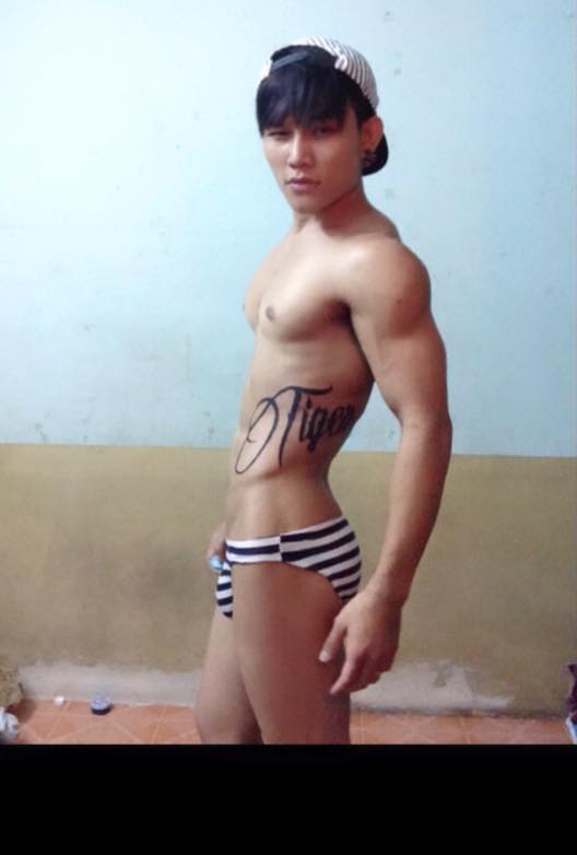 เกย์หุ่นแซ่บ