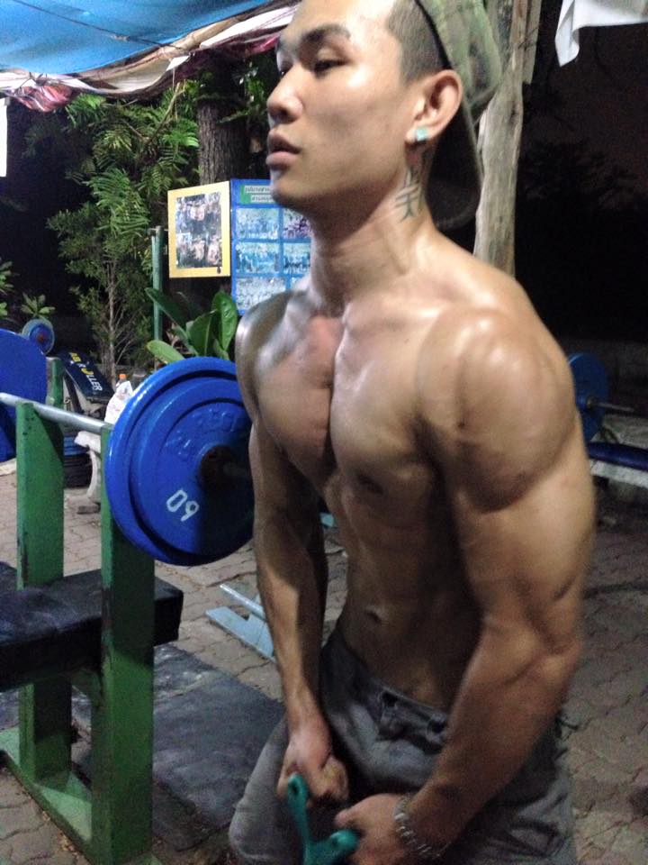 เกย์หุ่นแซ่บ