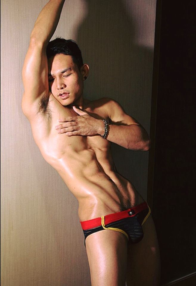 เกย์หุ่นแซ่บ