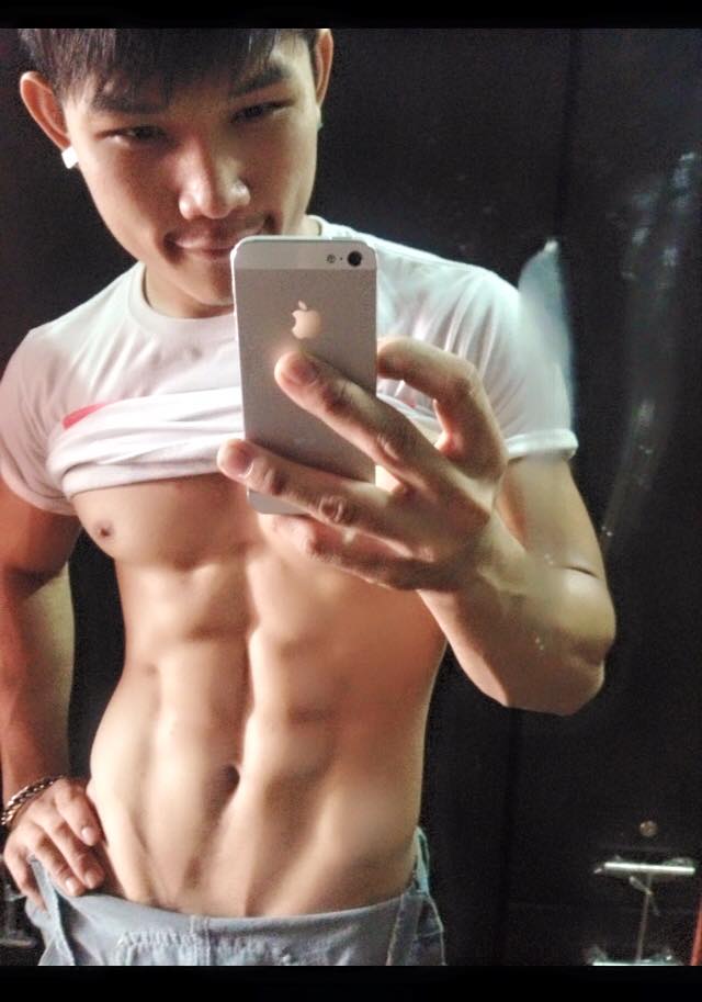 เกย์หุ่นแซ่บ