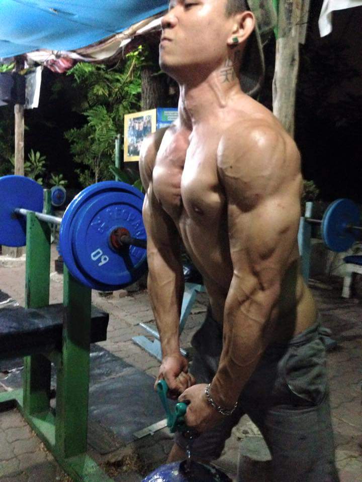 เกย์หุ่นแซ่บ