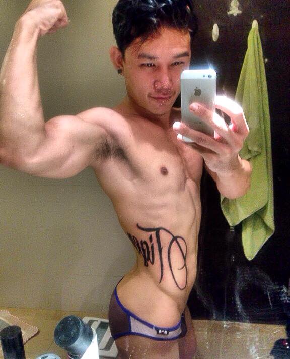 เกย์หุ่นแซ่บ