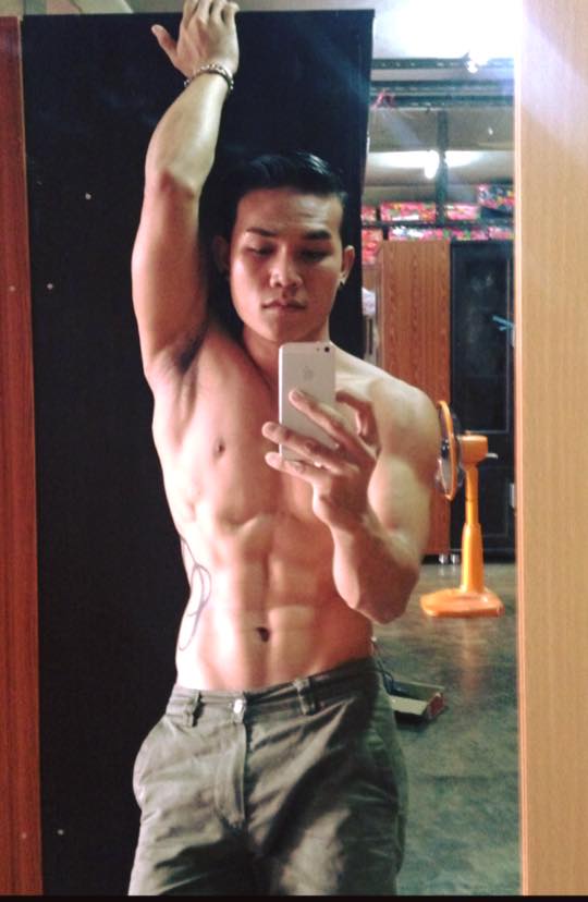 เกย์หุ่นแซ่บ