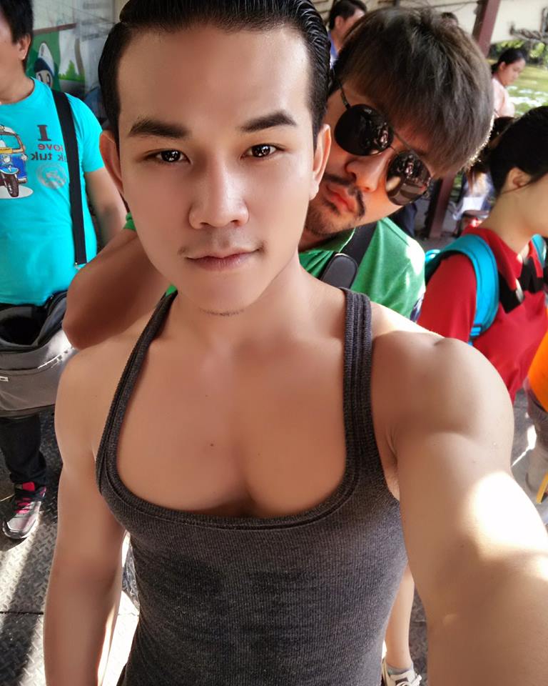 เกย์หุ่นแซ่บ
