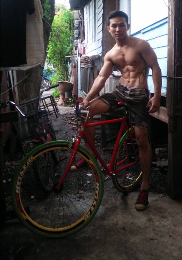เกย์หุ่นแซ่บ