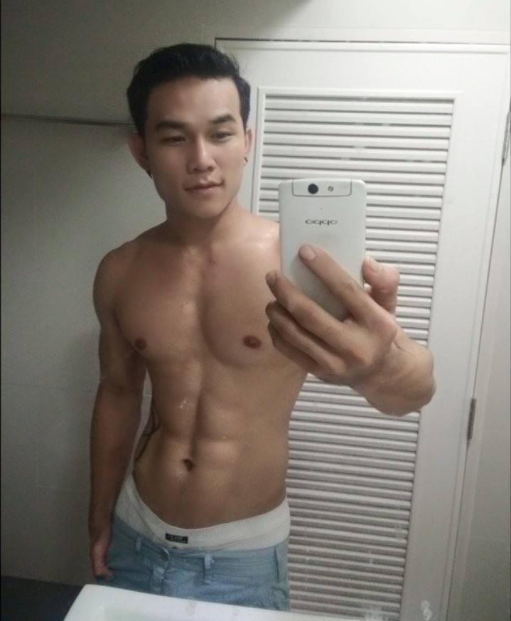 เกย์หุ่นแซ่บ