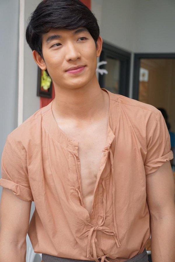 ปู้ เดอะสตาร์ 11 ทาสสุดหล่อ ใน "เรือนร้อยรัก" แซ่บเวอร์มากหนุ่มคนนี้