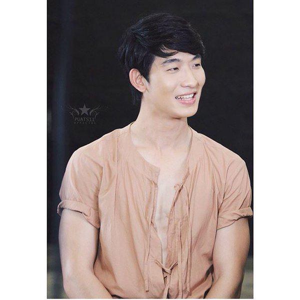 ปู้ เดอะสตาร์ 11 ทาสสุดหล่อ ใน "เรือนร้อยรัก" แซ่บเวอร์มากหนุ่มคนนี้
