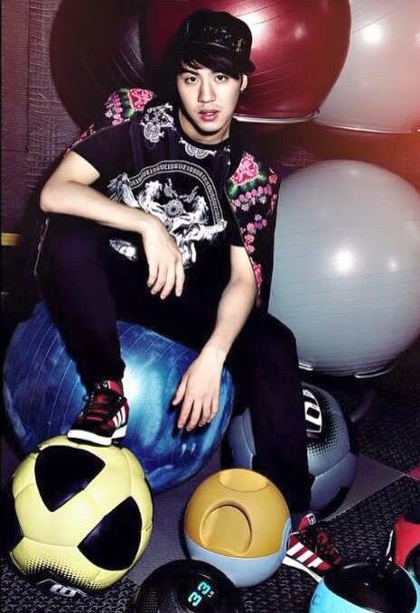 ไวท์ (ปุณณ์ เลิฟซิก)