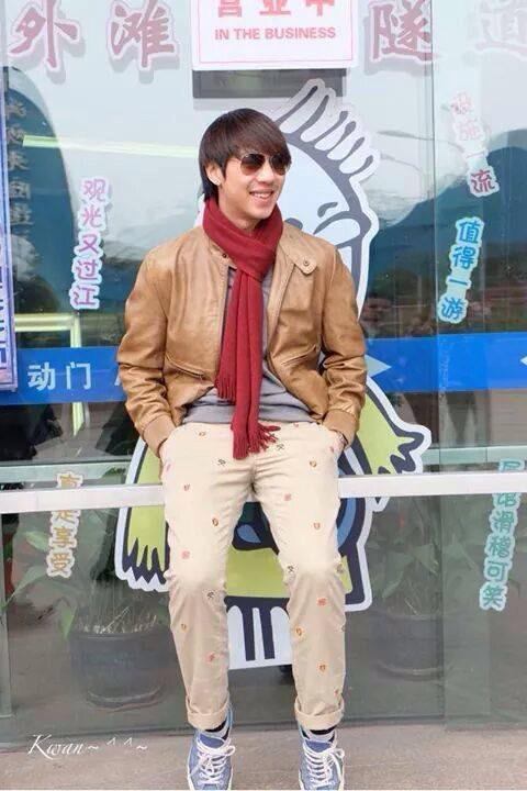 ไวท์ (ปุณณ์ เลิฟซิก)