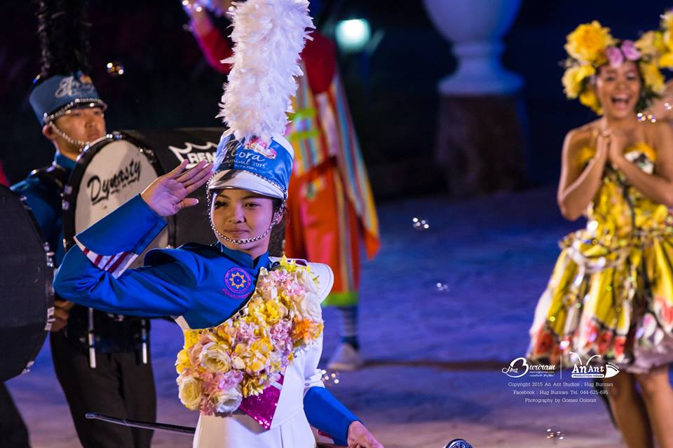 ประมวลภาพงานอลังการฟลอร่าคาร์นิวัล(ขบวนพาเหรด) ณ เพลาเพลิน บุรีรัมย์