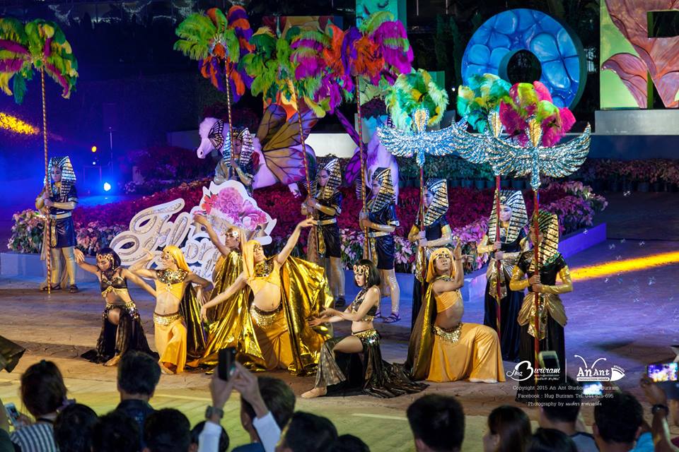 ประมวลภาพงานอลังการฟลอร่าคาร์นิวัล(ขบวนพาเหรด) ณ เพลาเพลิน บุรีรัมย์