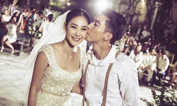  10.และคู่สุดท้ายที่ฮอตและแรงที่สุดของปี 2558 โตโน่ ภาคิน - แตงโม ภัทรธิดา