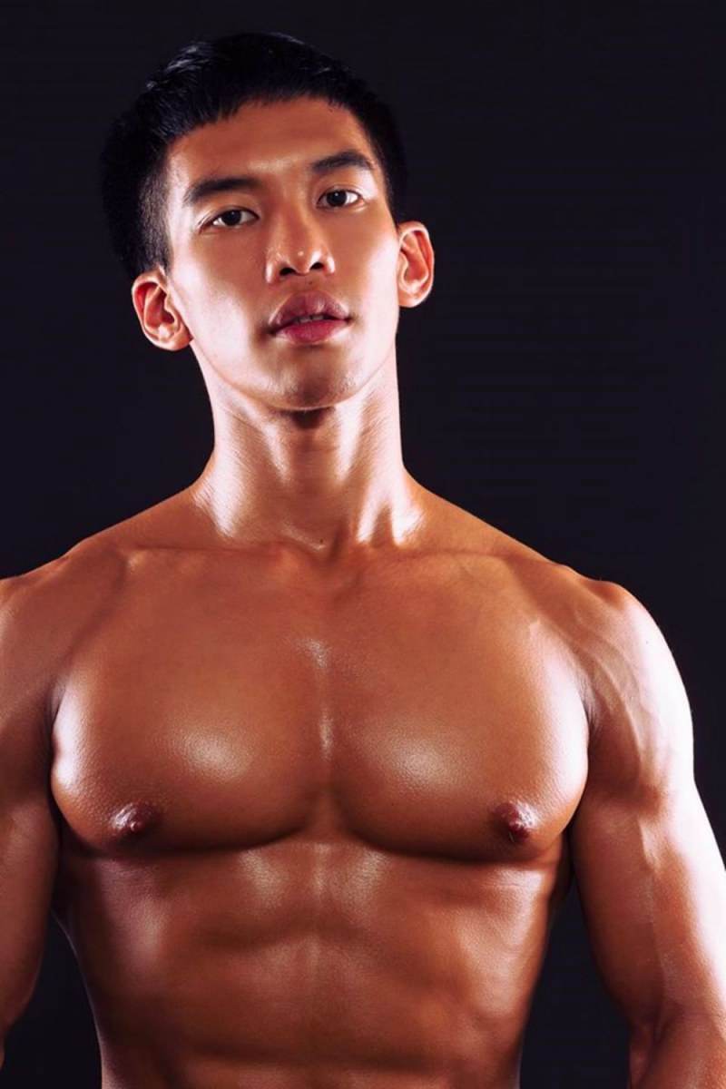 ถอดโชว์เรือนร่าง 995 - Guan Lin Chiu