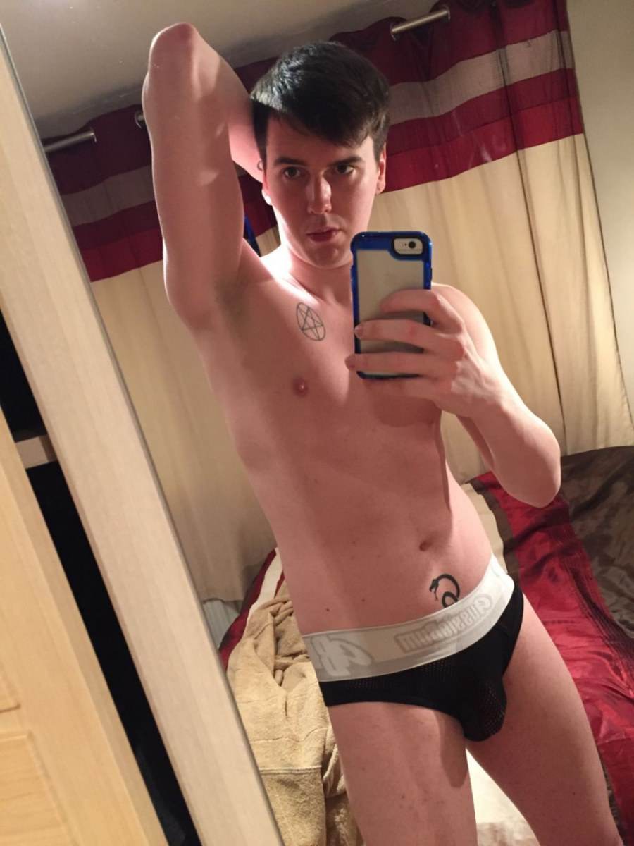 Hot guy in underwear 81